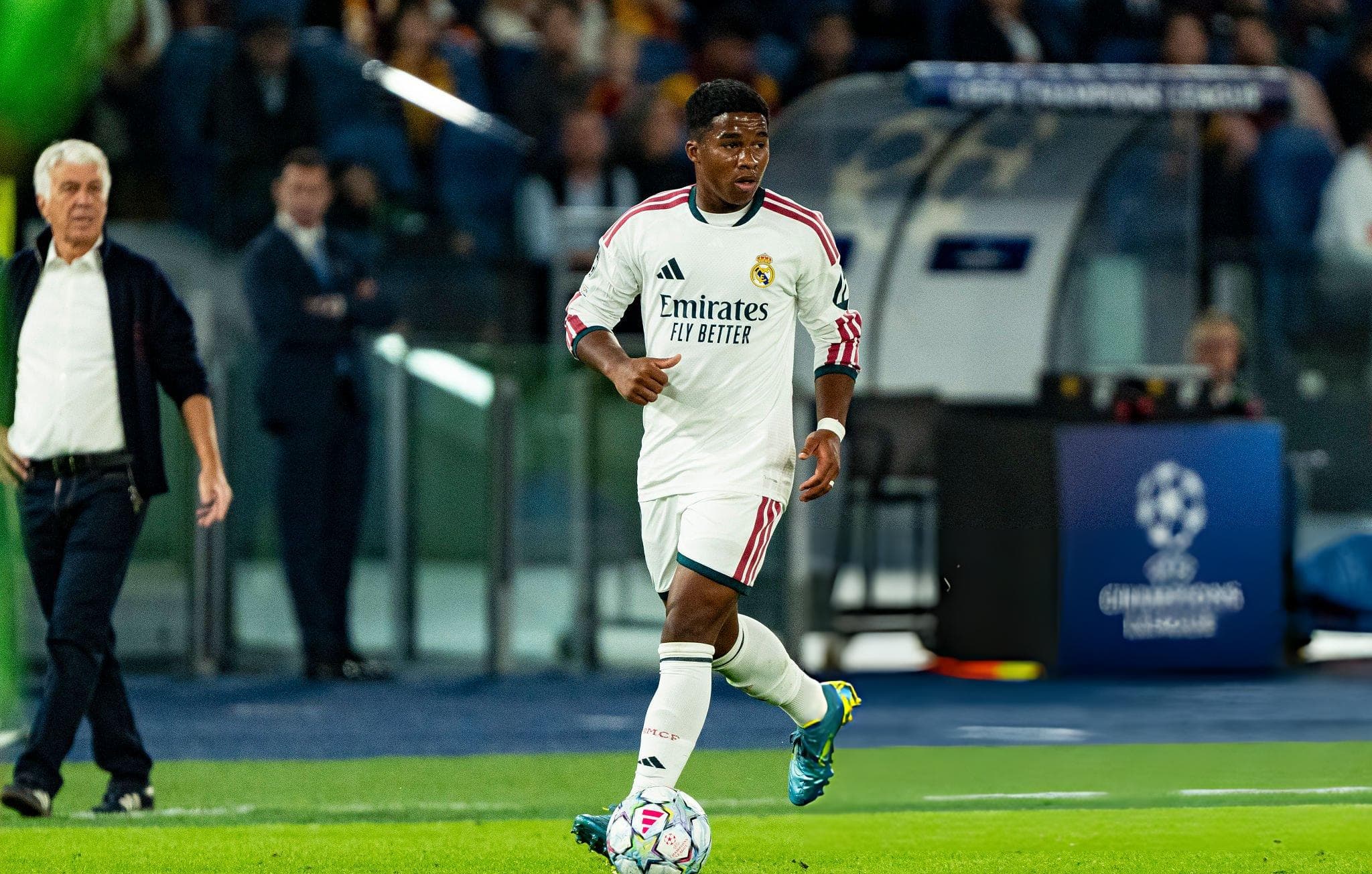 Endrick in action against Roma